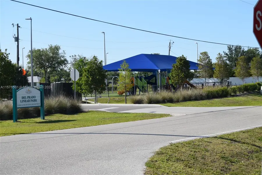 1312 NE 17th Ave, Cape Coral, FL 33909 - #3