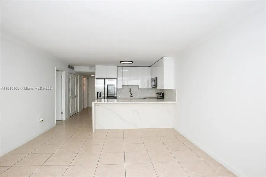8233 Harding Ave #606, Miami Beach, FL 33141 - #3