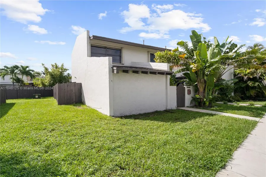6949 SW 109th Pl, Miami, FL 33173 - Image #2