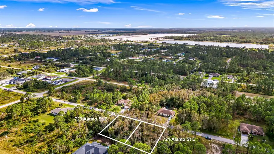 723 Alamo St E, Lehigh Acres, FL 33974 - Image #2