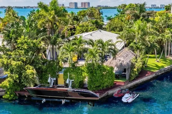 7975 Biscayne Point Cir, Miami Beach, FL 33141