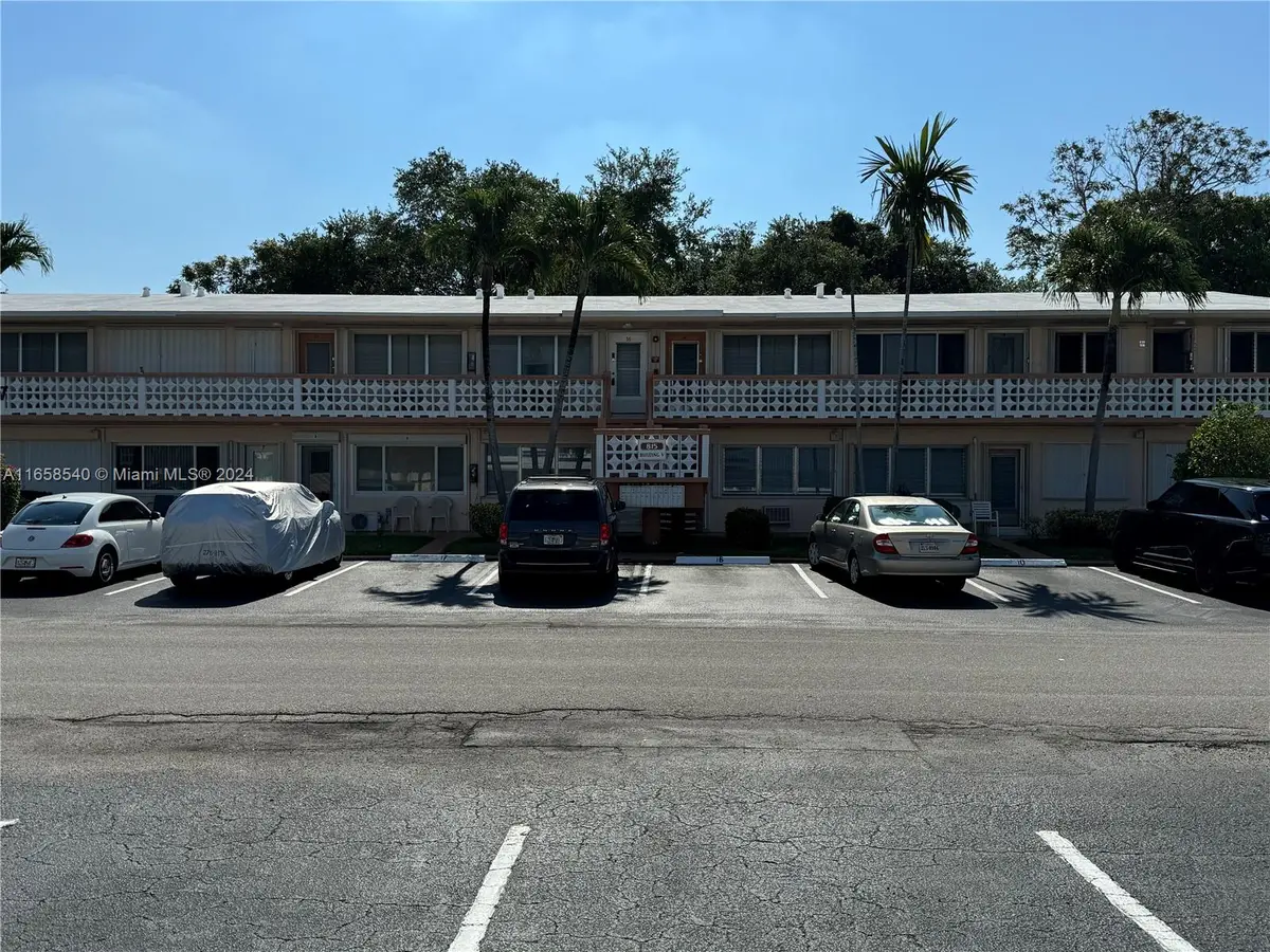 815 SW 10th Ter #15V, Hallandale Beach, FL 33009 - #1