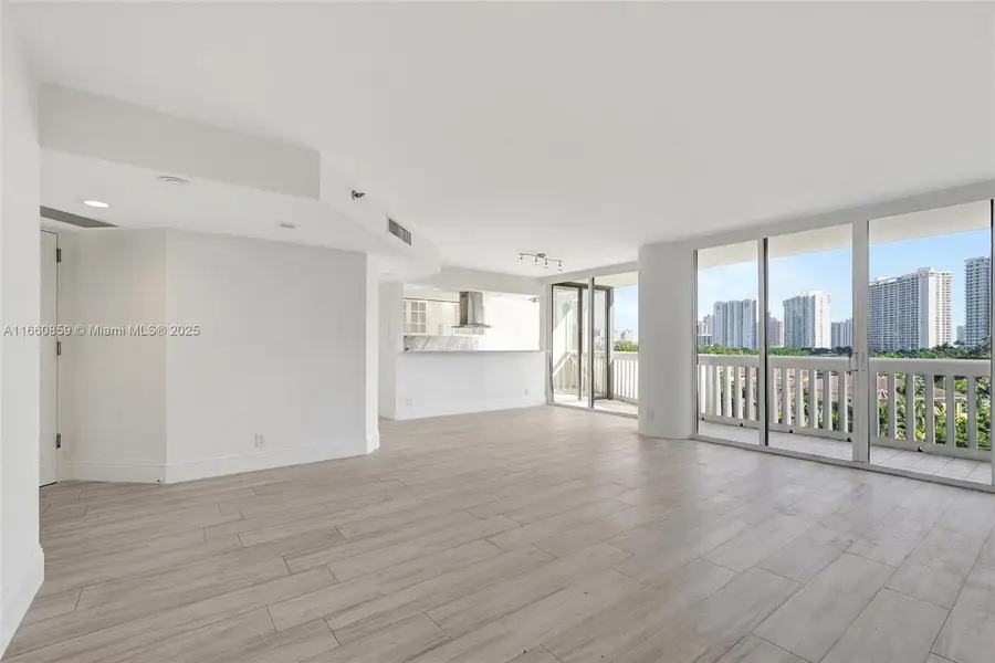 1000 Island Blvd #707, Aventura, FL 33160 - Image #3