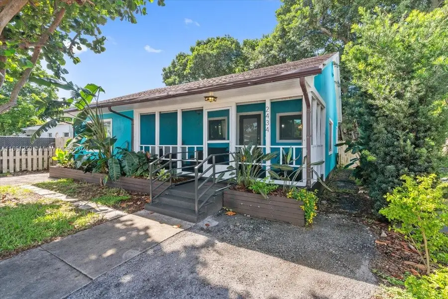 2434 Lincoln St, Hollywood, FL 33020 - Image #3