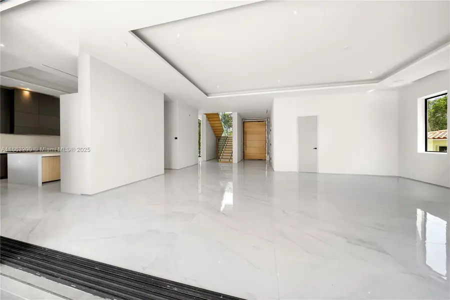 4430 Nautilus Dr, Miami Beach, FL 33140 - Image #2