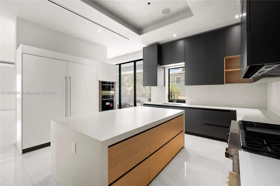 4430 Nautilus Dr, Miami Beach, FL 33140 - Image #3