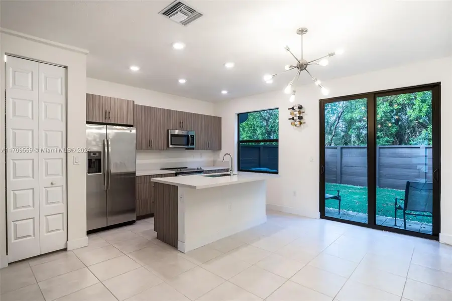 15824 NW 91st Ct, Miami Lakes, FL 33018 - Image #3