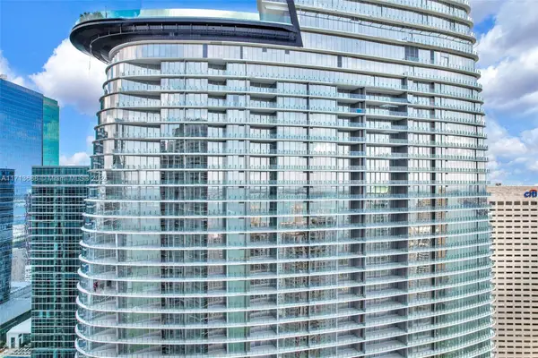 300 Biscayne Blvd Way #4303, Miami, FL 33131