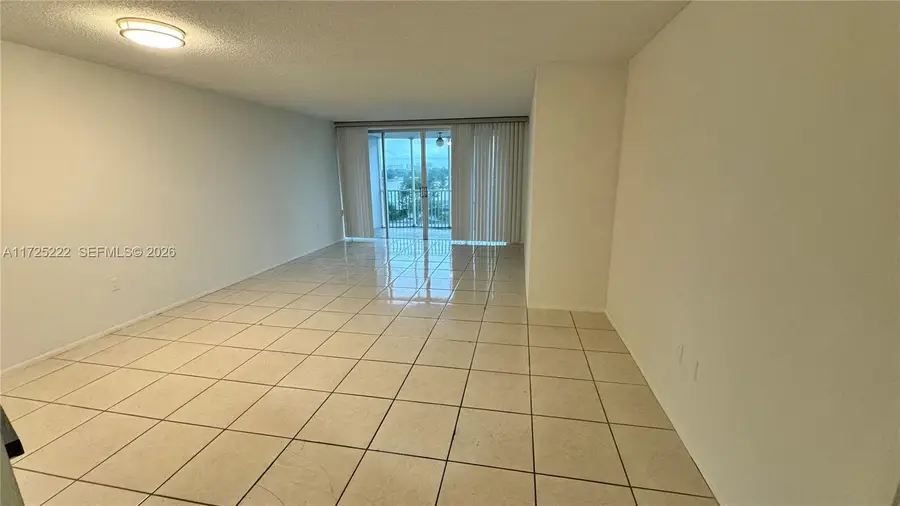 1780 NE 191st St #609, Miami, FL 33179 - Image #3