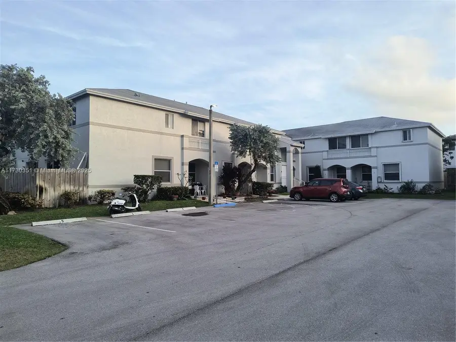 870 NE 212th Ter #2, Miami, FL 33179 - Image #2