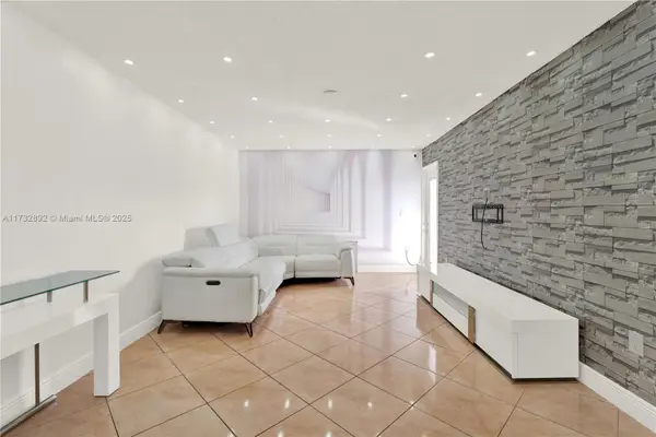 5665 W 20th Ave #415, Hialeah, FL 33012