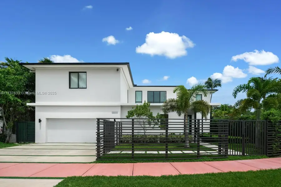 795 Lakeview Dr, Miami Beach, FL 33140 - Image #3