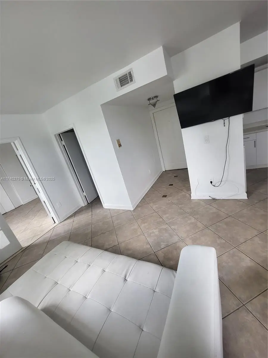 1008 Jefferson Ave #303, Miami Beach, FL 33139 - Image #3