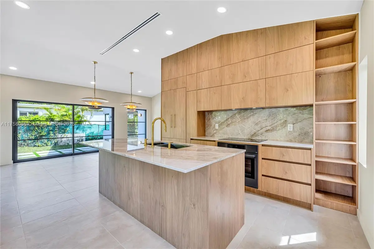 1323 Cleveland Rd, Miami Beach, FL 33141 - #1