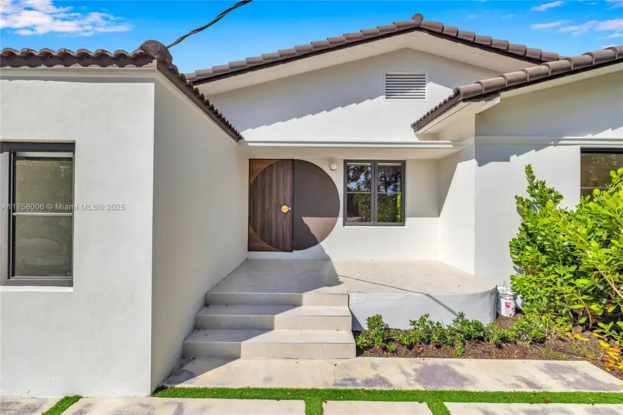 1323 Cleveland Rd, Miami Beach, FL 33141 - #2