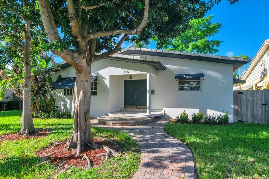 1235 Tyler St, Hollywood, FL 33019 - Image #2