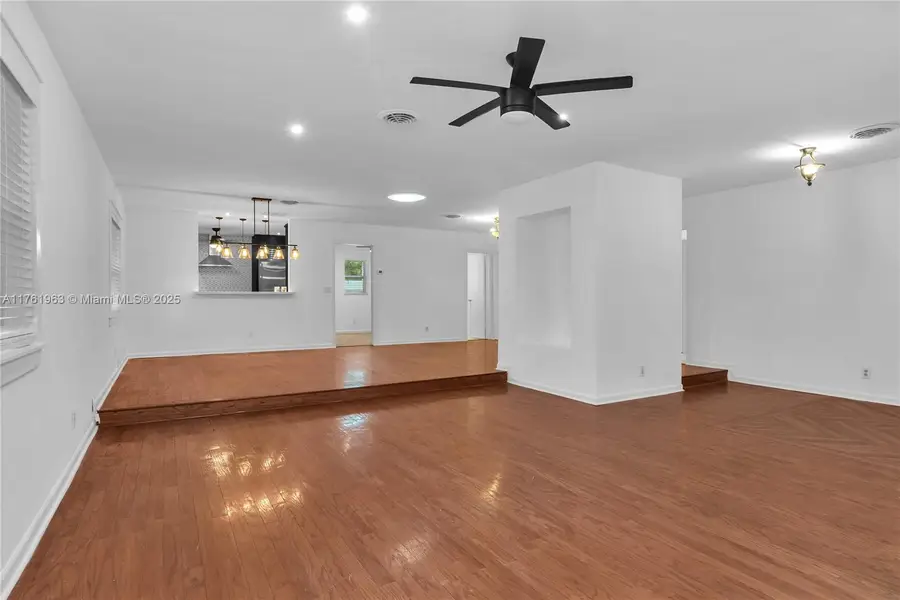 1235 Tyler St, Hollywood, FL 33019 - Image #3