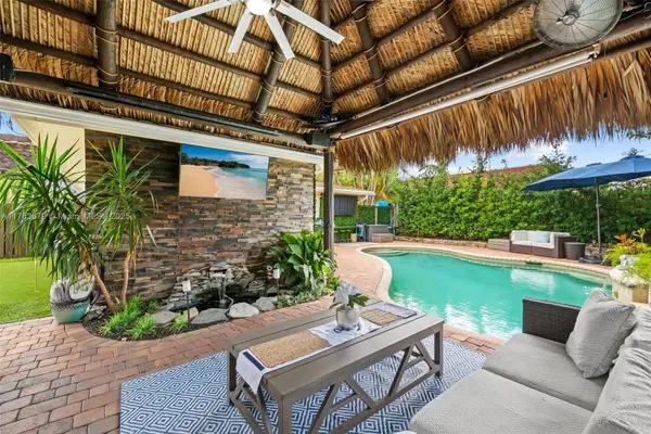 2395 SE 6th St, Pompano Beach, FL 33062