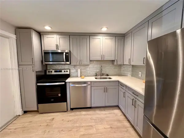 2601 S Course Dr #206, Pompano Beach, FL 33069