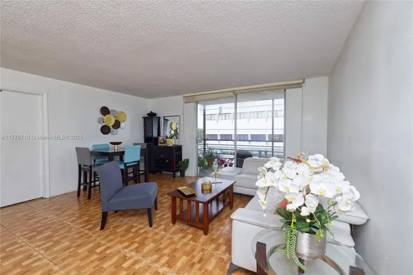 3195 Foxcroft Rd #F302, Miramar, FL 33025