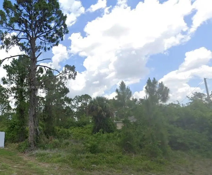 913 Kanuga St, Lehigh Acres, FL 33974 - Image #2