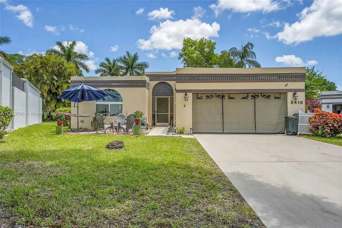 5416 San Roma Cir, Lake Worth, FL 33467 - Image #1