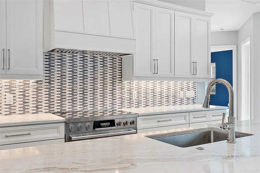 248 Honeysuckle Dr, Jupiter, FL 33458 - Image #2