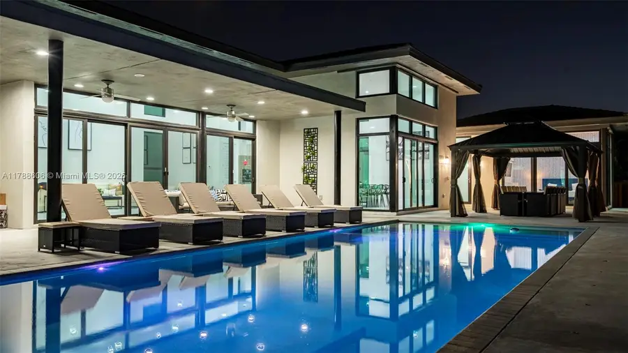 11911 NW 2 St, Plantation, FL 33325 - Image #2