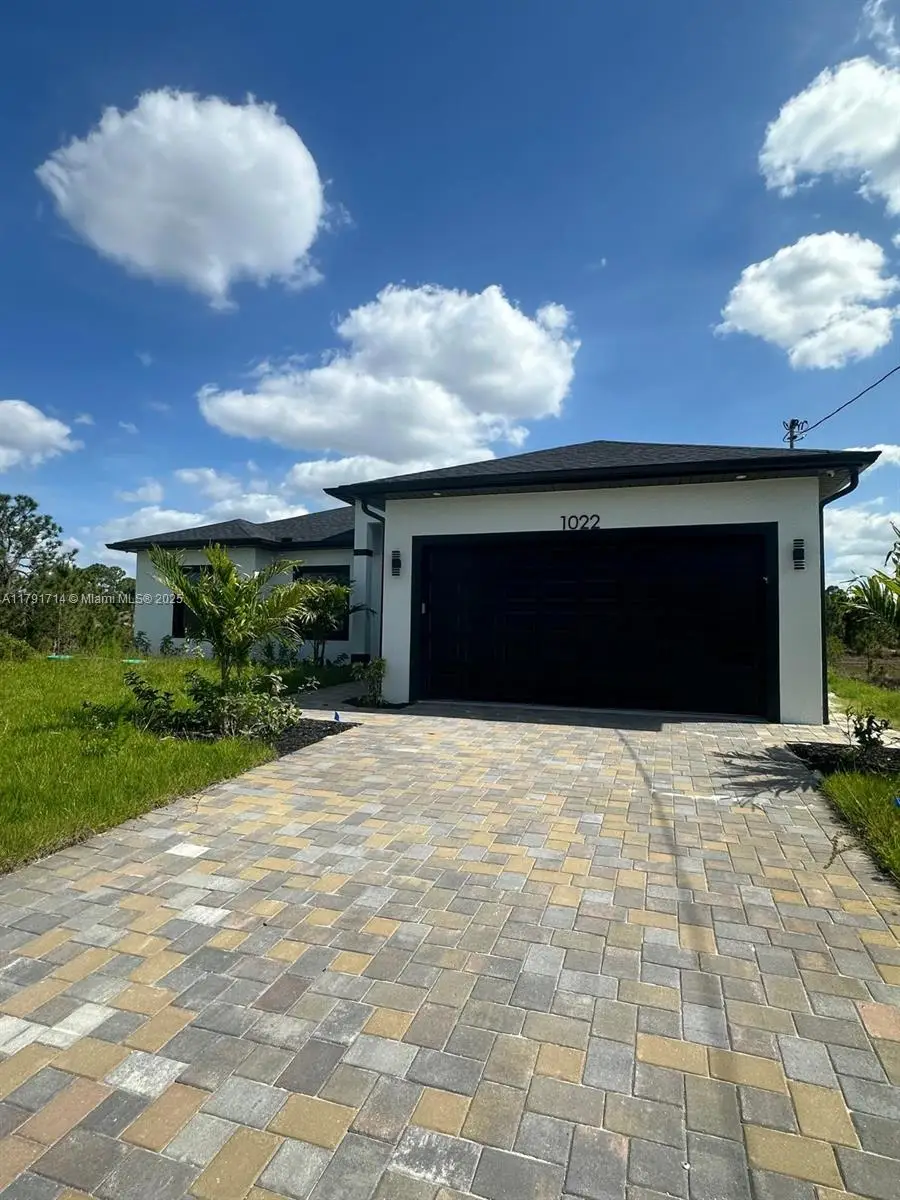 1022 Candleligth St, Lehigh Acres, FL 33974 - Image #2