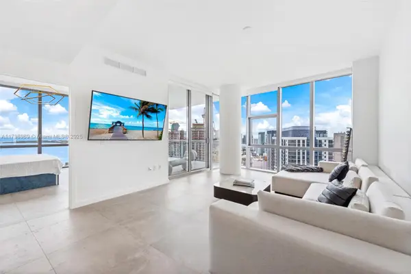 851 NE 1st Ave #4011, Miami, FL 33132