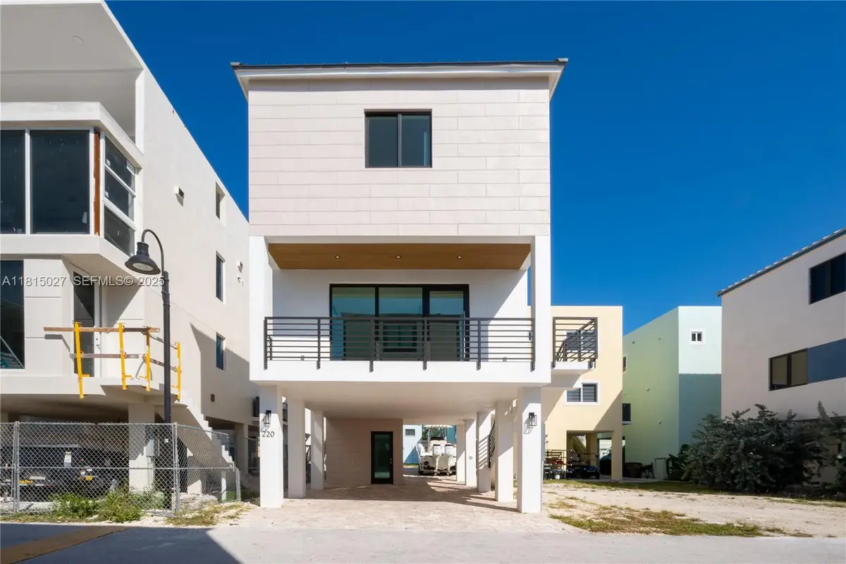 94825 Overseas Hwy 220, Key Largo, FL 33037 - Image #1