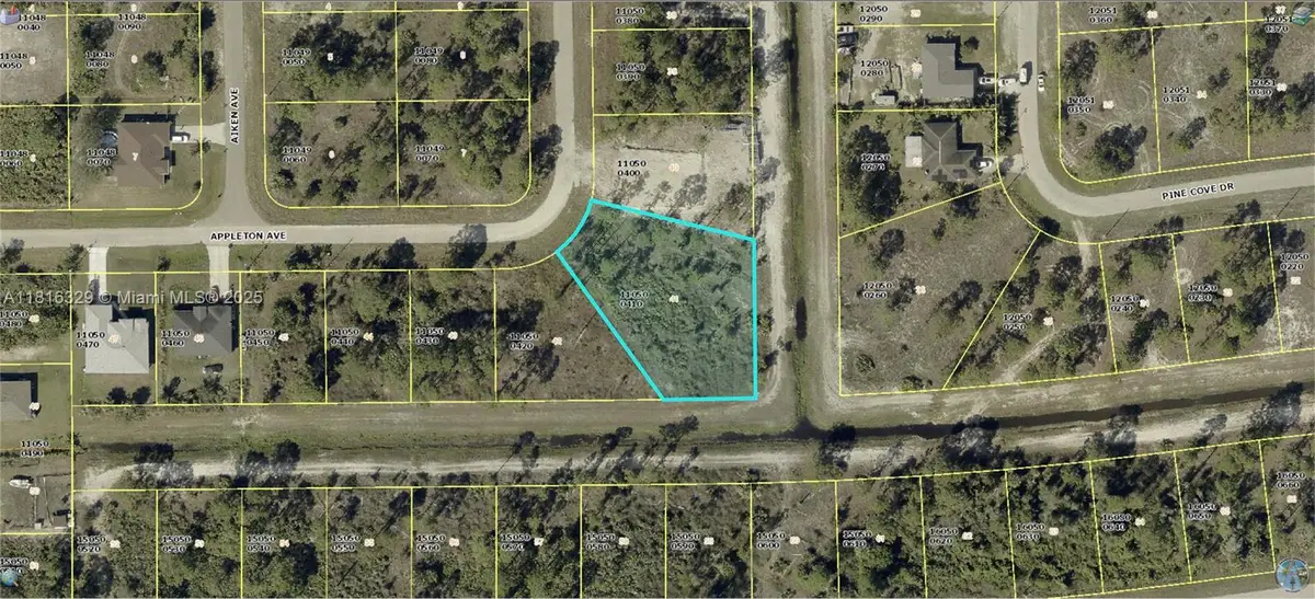 825 Appleton Ave, Lehigh Acres, FL 33974 - #1