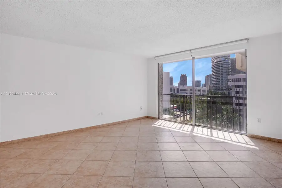 800 West Ave #937, Miami Beach, FL 33139 - Image #3