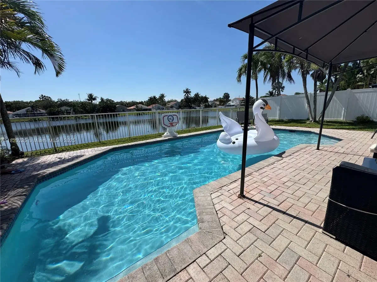 4943 SW 33rd Way, Hollywood, FL 33312 - Image #1