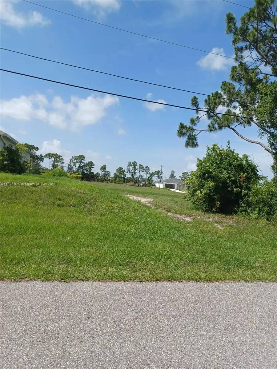 2314 NE 36th St, Cape Coral, FL 33909 - Image #2