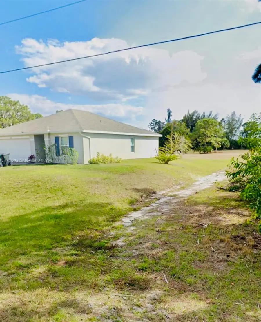 2314 NE 36th St, Cape Coral, FL 33909 - Image #3