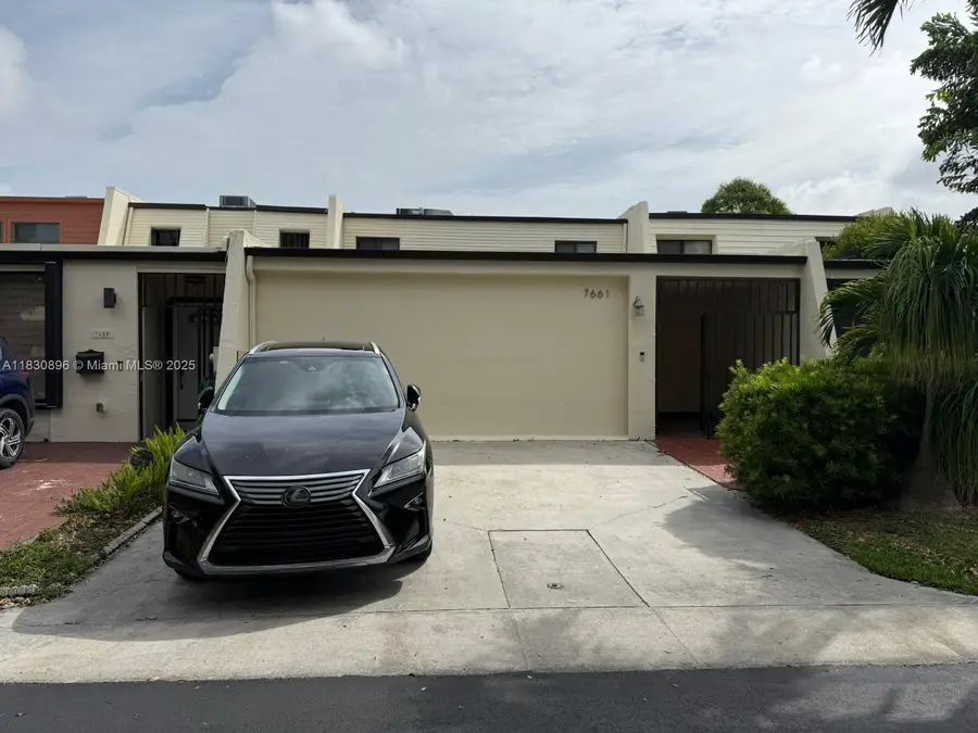 7661 SW 102nd Pl, Miami, FL 33173 - Image #3