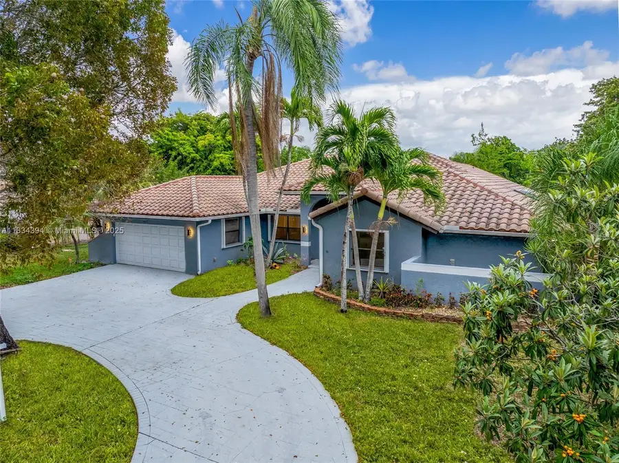 9033 NW 47th Ct, Coral Springs, FL 33067 - #2