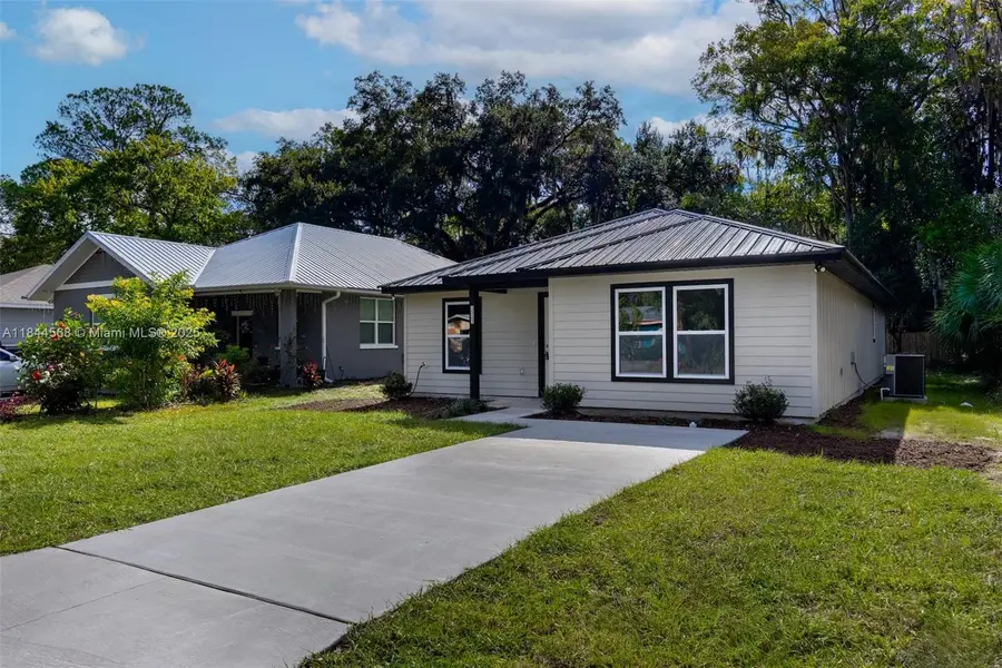 1523 NE 1st Avenue, Gainesville, FL 32641 - Image #2