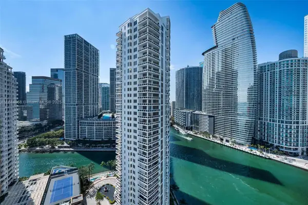 900 Brickell Key Blvd #2005, Miami, FL 33131