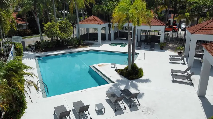 9257 NW 9th Pl, Plantation, FL 33324 - Image #2