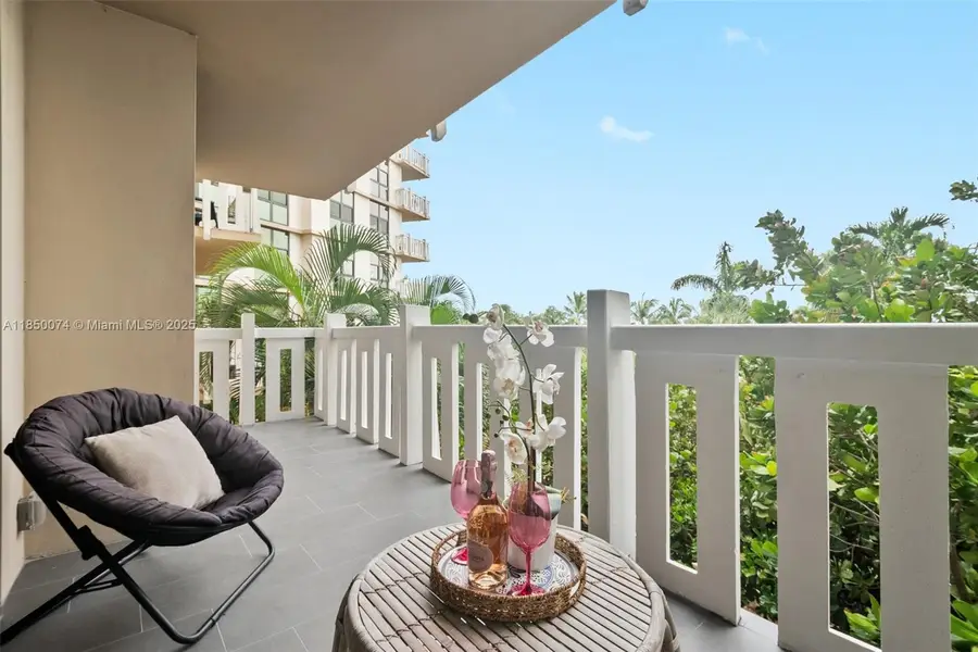 1121 Crandon Blvd #D304, Key Biscayne, FL 33149 - Image #2