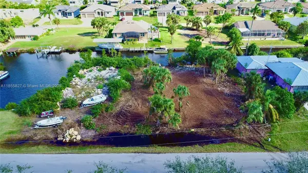 4114 Palm Dr, Punta Gorda, FL 33950