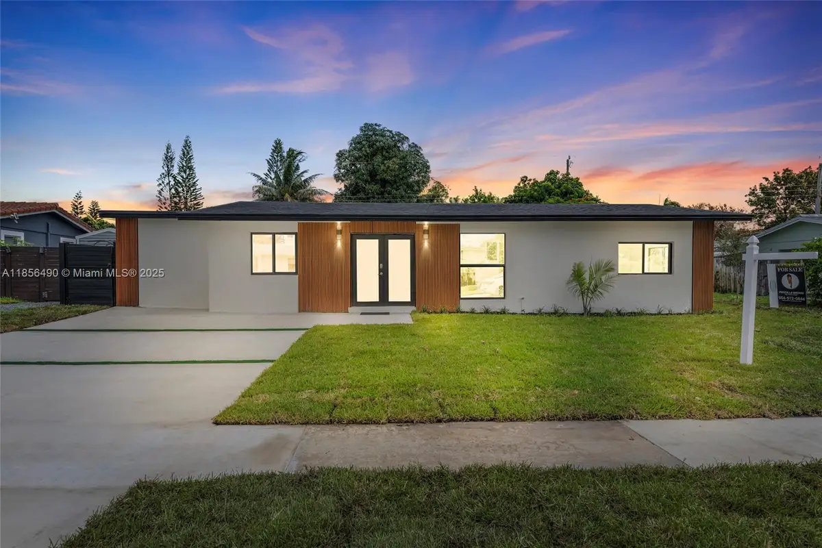 949 SE 5th St, Deerfield Beach, FL 33441 - Image #1