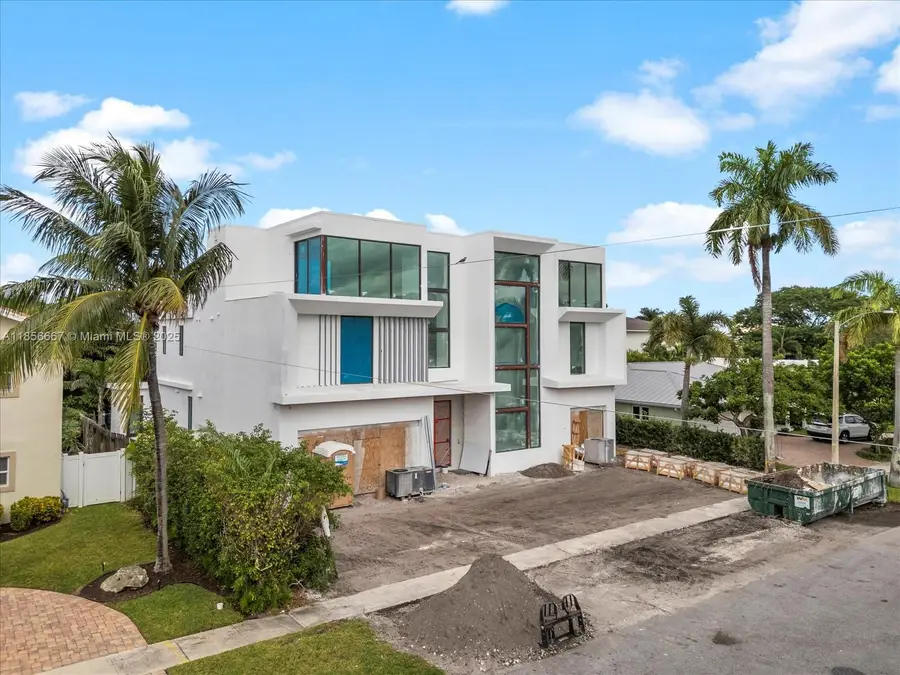 365 NE 3rd St, Boca Raton, FL 33432 - Image #2