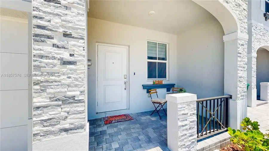 16233 SW 290th Ter, Homestead, FL 33033 - Image #2