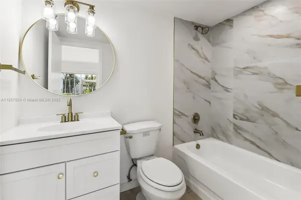 447 Saxony J #447, Delray Beach, FL 33446