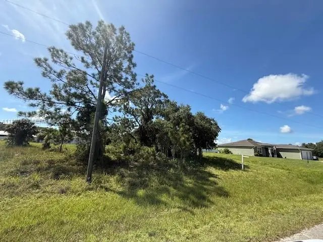 1361 Jabara Cir, Port Labelle, FL 33935 - Image #3