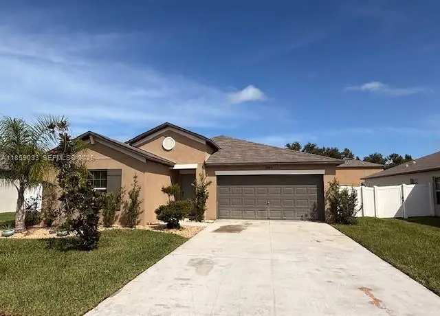 39889 Harmon Grove Ct, Zephyrhills, FL 33540 - Image #1