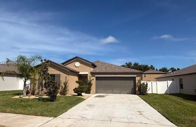 39889 Harmon Grove Ct, Zephyrhills, FL 33540 - Image #2